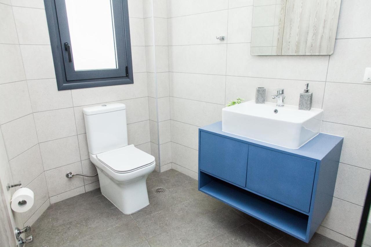 A Spacious Brand New Studio Ideal For 2 A Apartment Atena Exterior foto